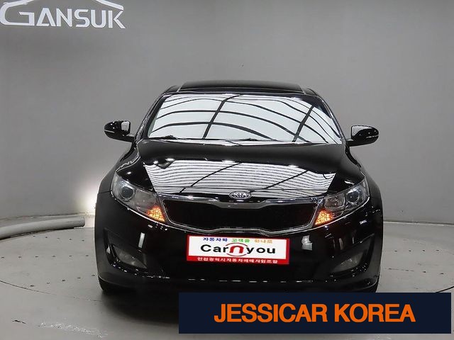 2011 Kia K5 - Thumbnail 9