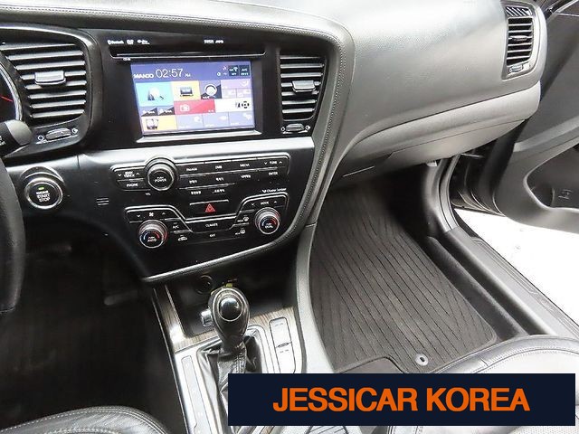 2011 Kia K5 - Thumbnail 20