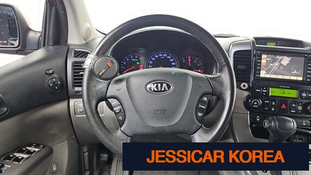 2013 Kia Carnival R - Thumbnail 17