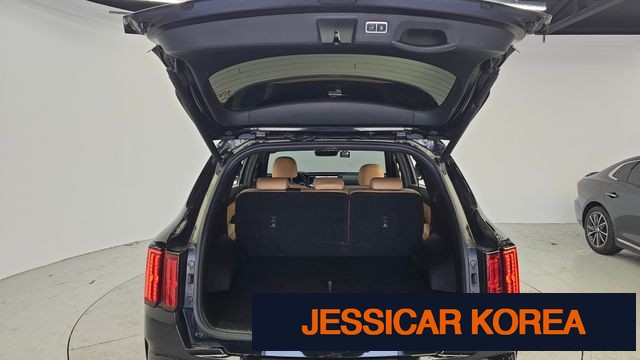 2023 Kia Sorento 4th Gen - Thumbnail 4
