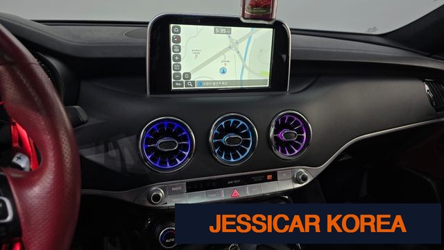 2018 Kia Stinger - Thumbnail 8