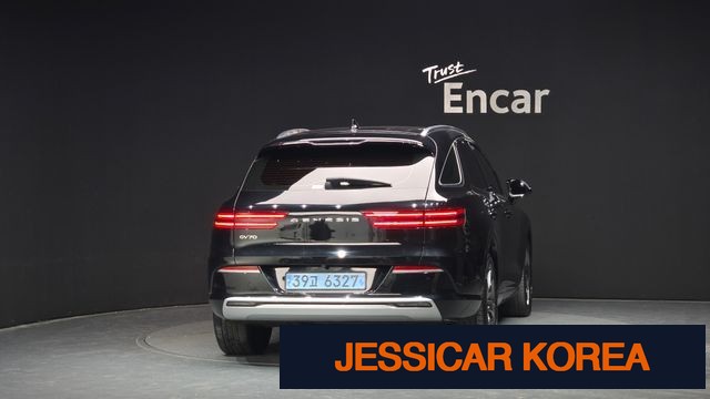 2022 Genesis Electrified GV70 - Thumbnail 2
