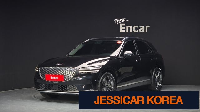 2022 Genesis Electrified GV70 - Thumbnail 11