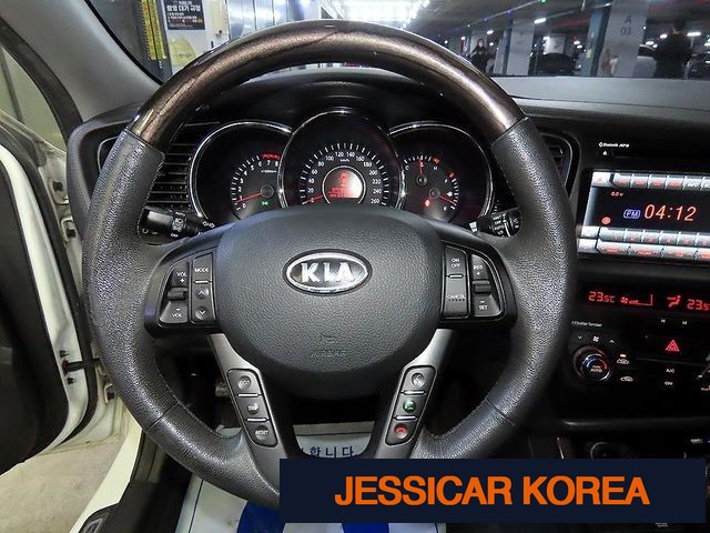 2012 Kia K5 - Thumbnail 2