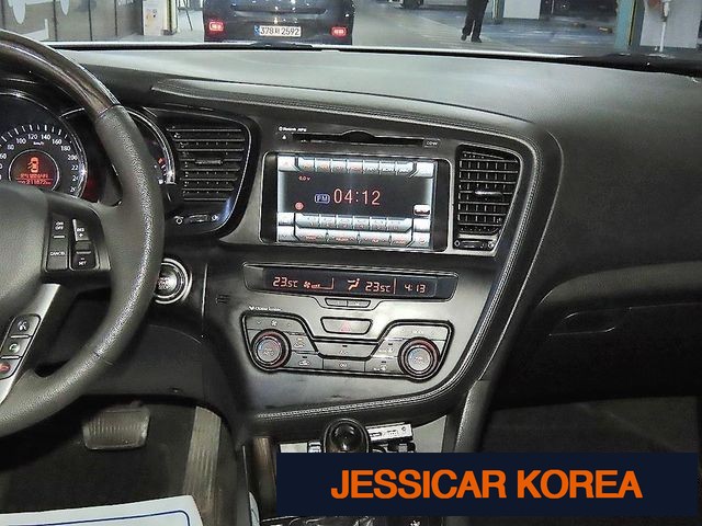 2012 Kia K5 - Thumbnail 5