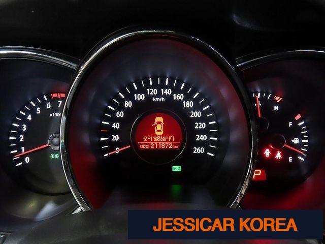 2012 Kia K5 - Thumbnail 10