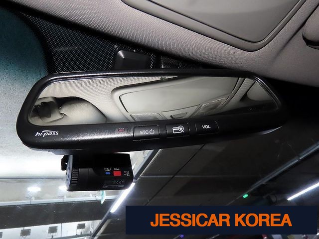 2012 Kia K5 - Thumbnail 17