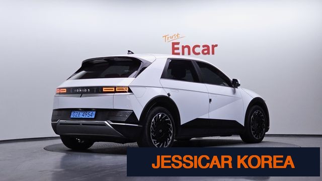 2023 Hyundai Ioniq 5 - Thumbnail 4