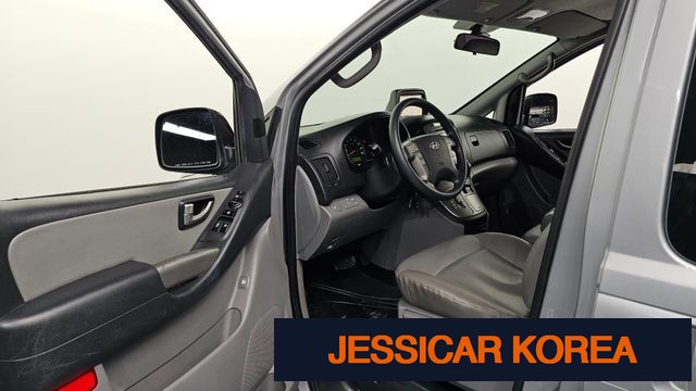 2014 Hyundai Grand Starex - Thumbnail 2