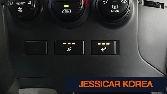 2014 Hyundai Grand Starex - Thumbnail 3