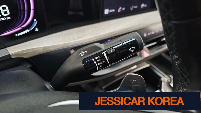 2022 Kia K8 - Thumbnail 2