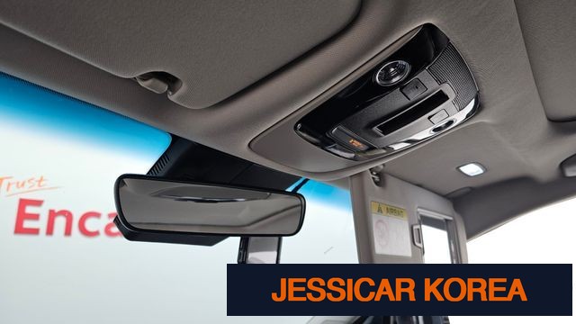 2022 Kia K8 - Thumbnail 3