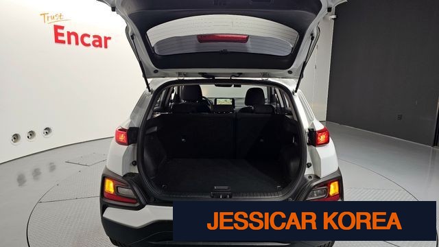 2020 Hyundai Kona - Thumbnail 9