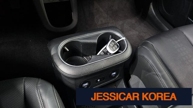 2022 Hyundai Ioniq 5 - Thumbnail 19