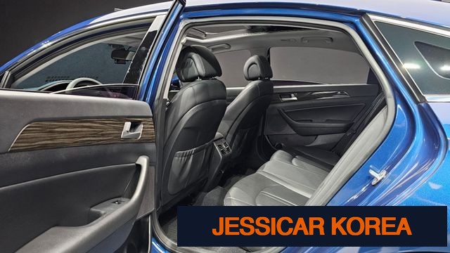 2015 Hyundai LF Sonata - Thumbnail 4