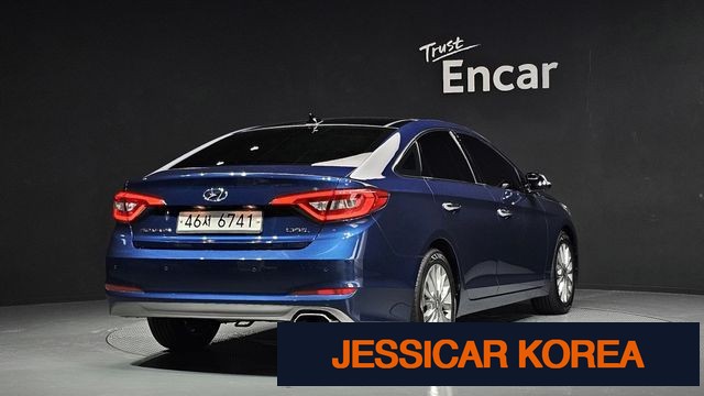 2015 Hyundai LF Sonata - Thumbnail 9
