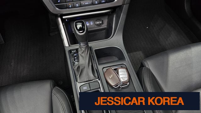 2015 Hyundai LF Sonata - Thumbnail 18