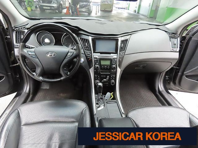2011 Hyundai YF Sonata - Thumbnail 15