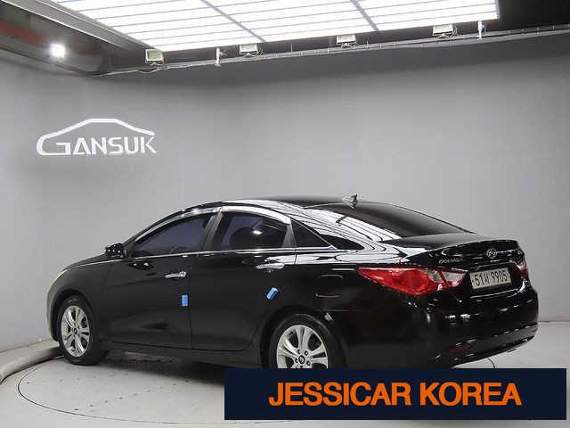 2011 Hyundai YF Sonata - Thumbnail 17