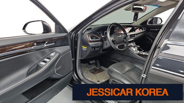 2019 Genesis G90 - Thumbnail 9
