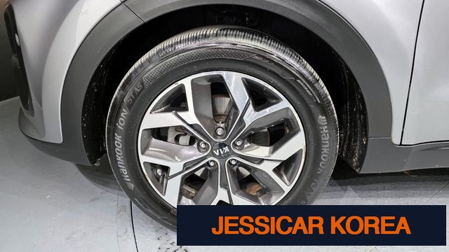 2020 Kia Sportage the bold - Thumbnail 8