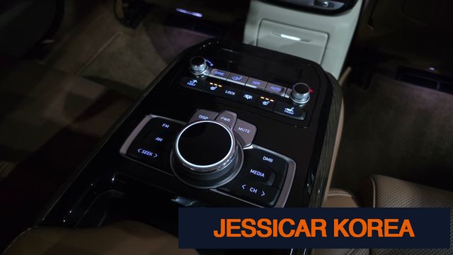 2021 Genesis G90 - Thumbnail 4