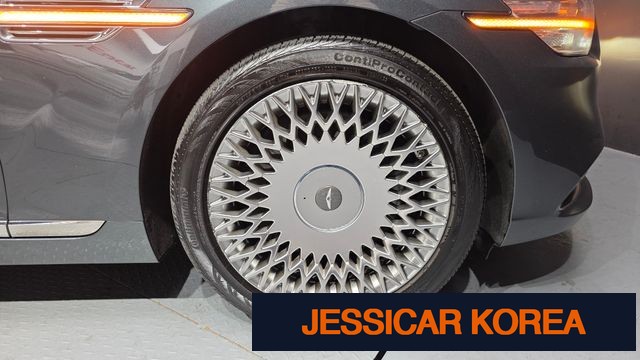 2021 Genesis G90 - Thumbnail 15