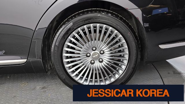 2019 Genesis G90 - Thumbnail 19