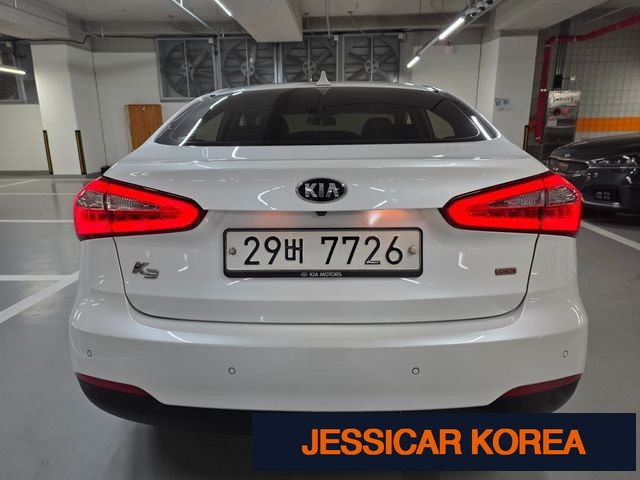 2013 Kia K3 - Thumbnail 8