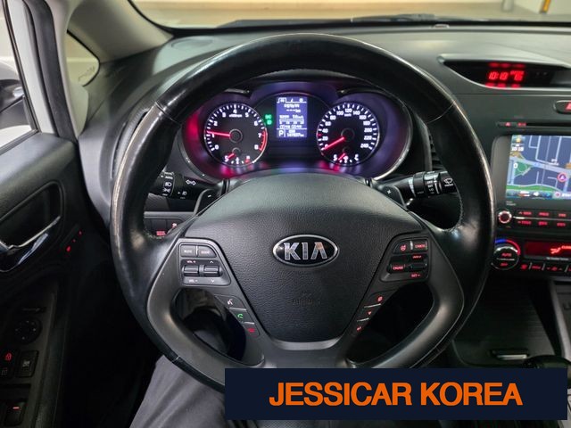 2013 Kia K3 - Thumbnail 10