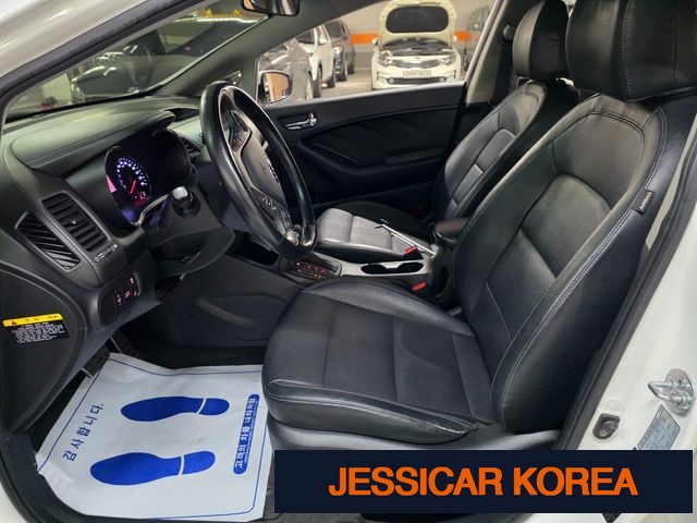 2013 Kia K3 - Thumbnail 13