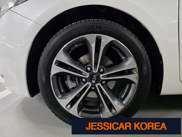 2013 Kia K3 - Thumbnail 16