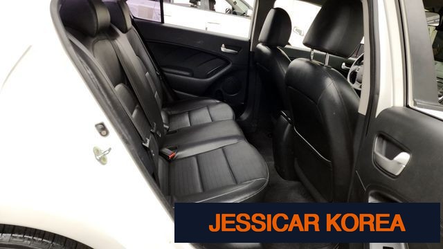 2016 Kia The New K3 - Thumbnail 13