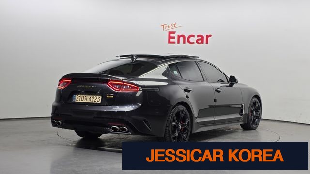 2020 Kia Stinger - Thumbnail 2