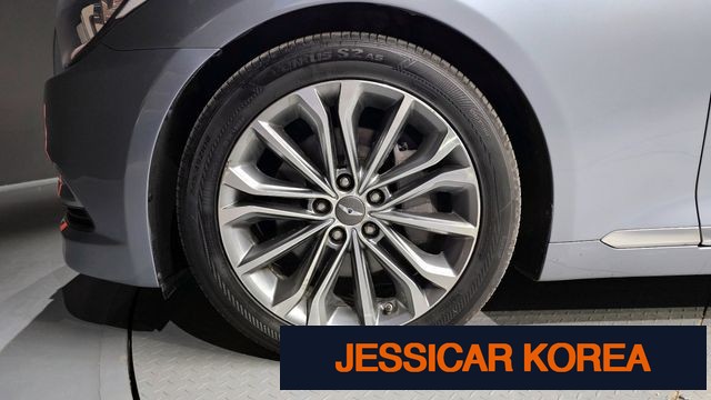 2016 Hyundai Genesis DH - Thumbnail 18