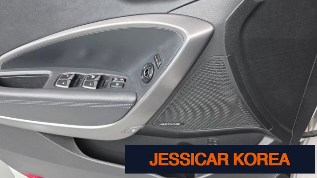 2013 Hyundai Santa Fe DM - Thumbnail 4