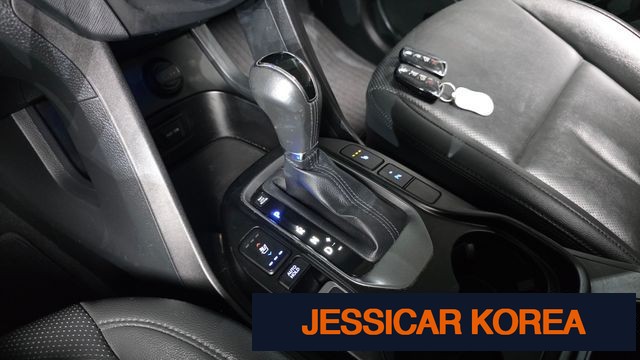 2013 Hyundai Santa Fe DM - Thumbnail 11