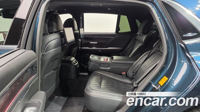 2022 Genesis G90 (RS4) - Thumbnail 2