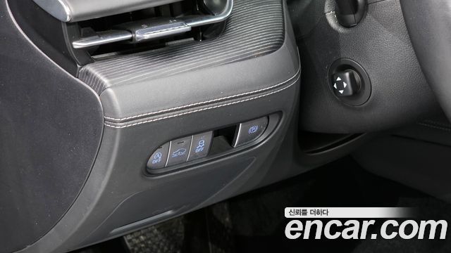 2022 Genesis G90 (RS4) - Thumbnail 9