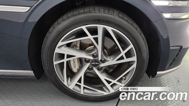 2022 Genesis G90 (RS4) - Thumbnail 10