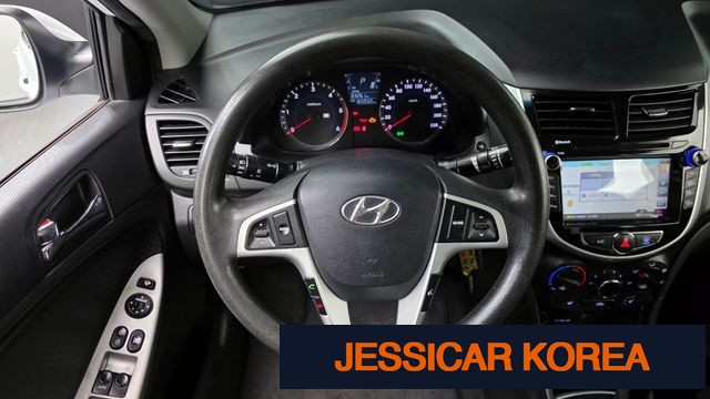 2012 Hyundai Accent (new model) - Thumbnail 8