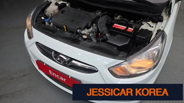 2012 Hyundai Accent (new model) - Thumbnail 13