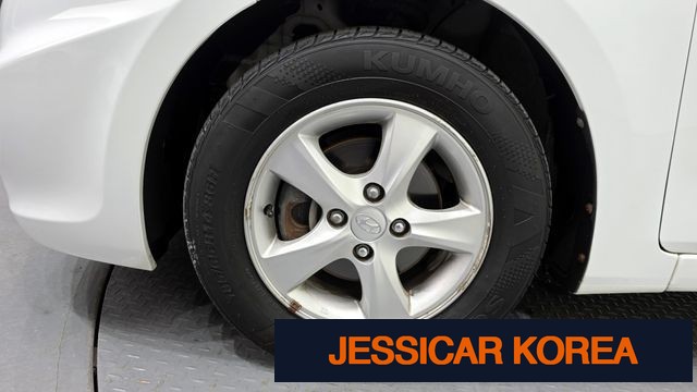 2012 Hyundai Accent (new model) - Thumbnail 16
