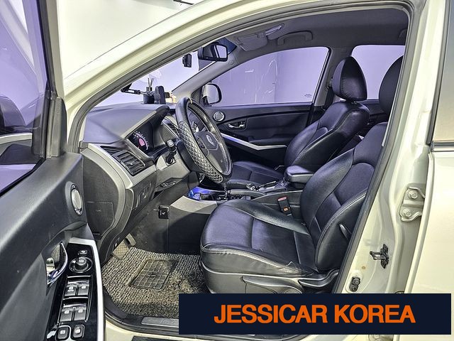 2014 KG Mobility New Korando C - Thumbnail 4