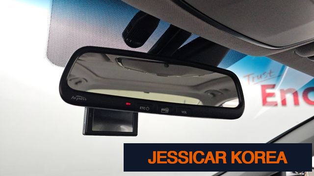 2015 Hyundai LF Sonata - Thumbnail 4
