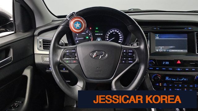 2015 Hyundai LF Sonata - Thumbnail 10