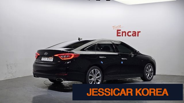 2015 Hyundai LF Sonata - Thumbnail 12