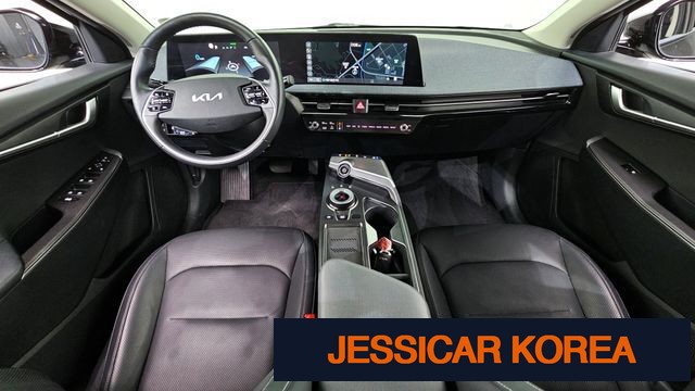 2022 Kia EV6 - Thumbnail 5