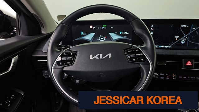 2022 Kia EV6 - Thumbnail 14