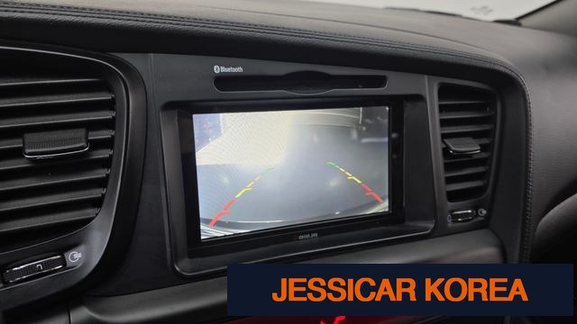 2011 Kia K5 - Thumbnail 2